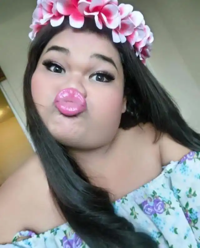 更不可思议的是,别看她长得丑胖丑胖的,人家照样找男朋友.