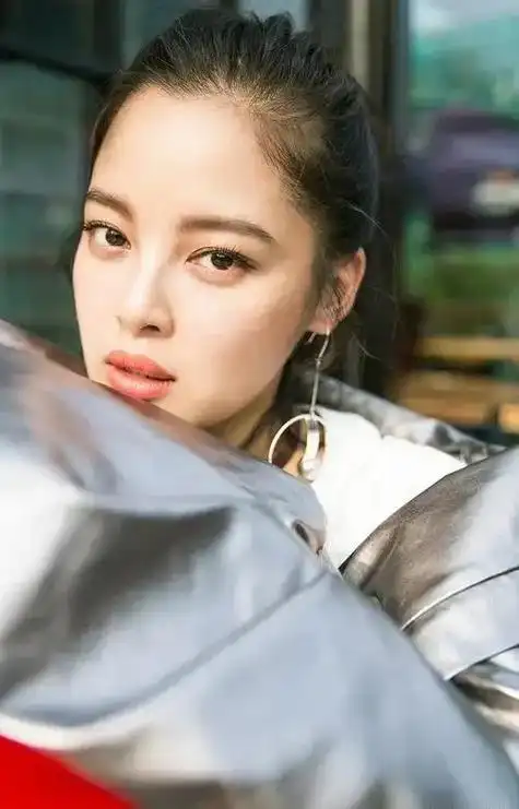 事实证明37岁无人敢娶的辛芷蕾早在演员的道路上越走越远