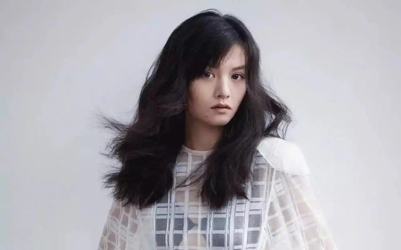 女演员春夏写真壁纸