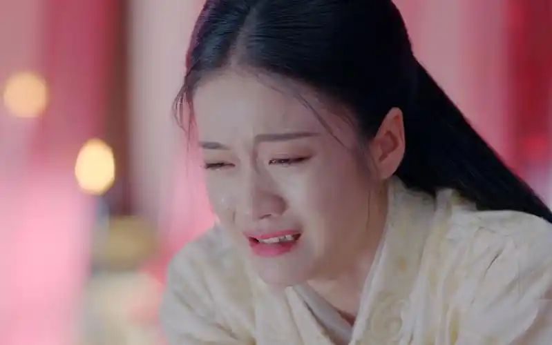 《白发》张雪迎封后大典,罗云熙送上一贺礼,容乐哭到双手颤抖