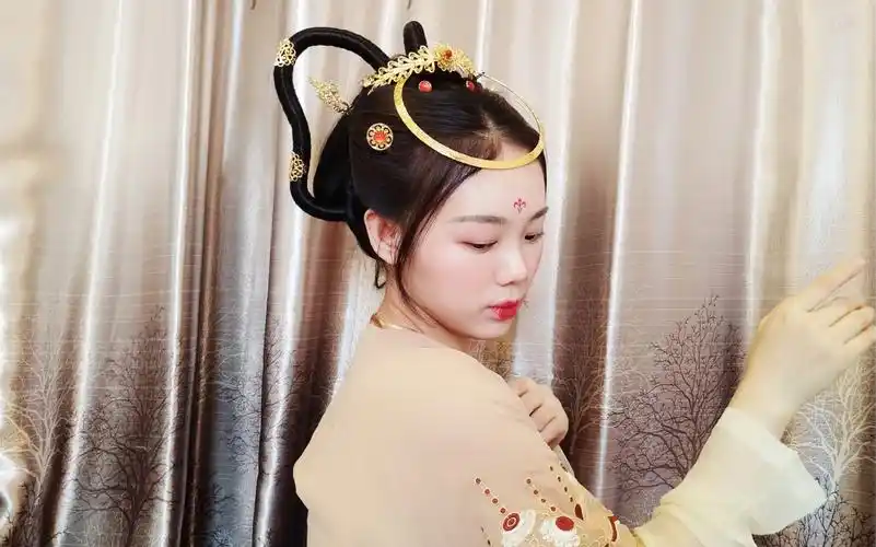 琼玖敦煌飞天髻汉服发型教程发棍如何使用教程