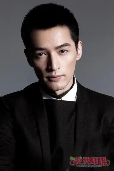 手把手教你剃男士平头教程步骤 零基础学习小男孩的平头理发方式_发型