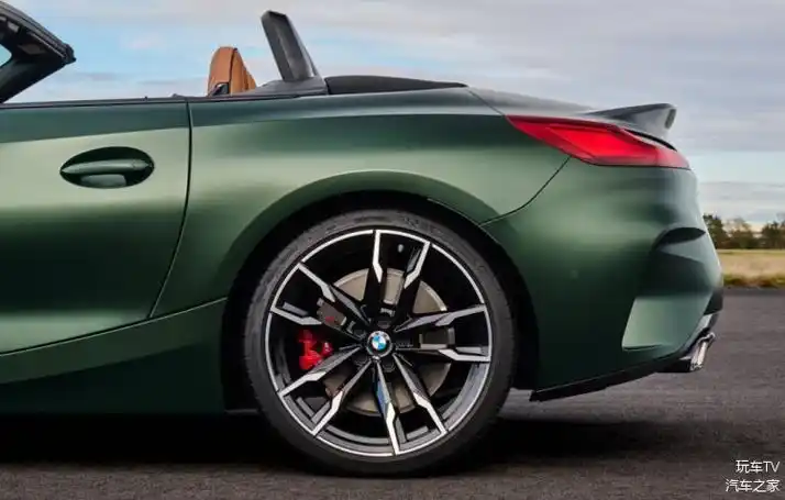 手动敞篷两座小跑车新款宝马z4成内燃机最后的狂欢