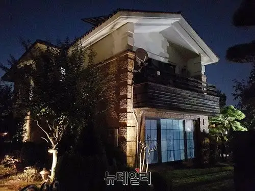 崔雪莉自杀24小时全记录 崔雪莉尸检陷入谜团_独家专稿_中国小康网