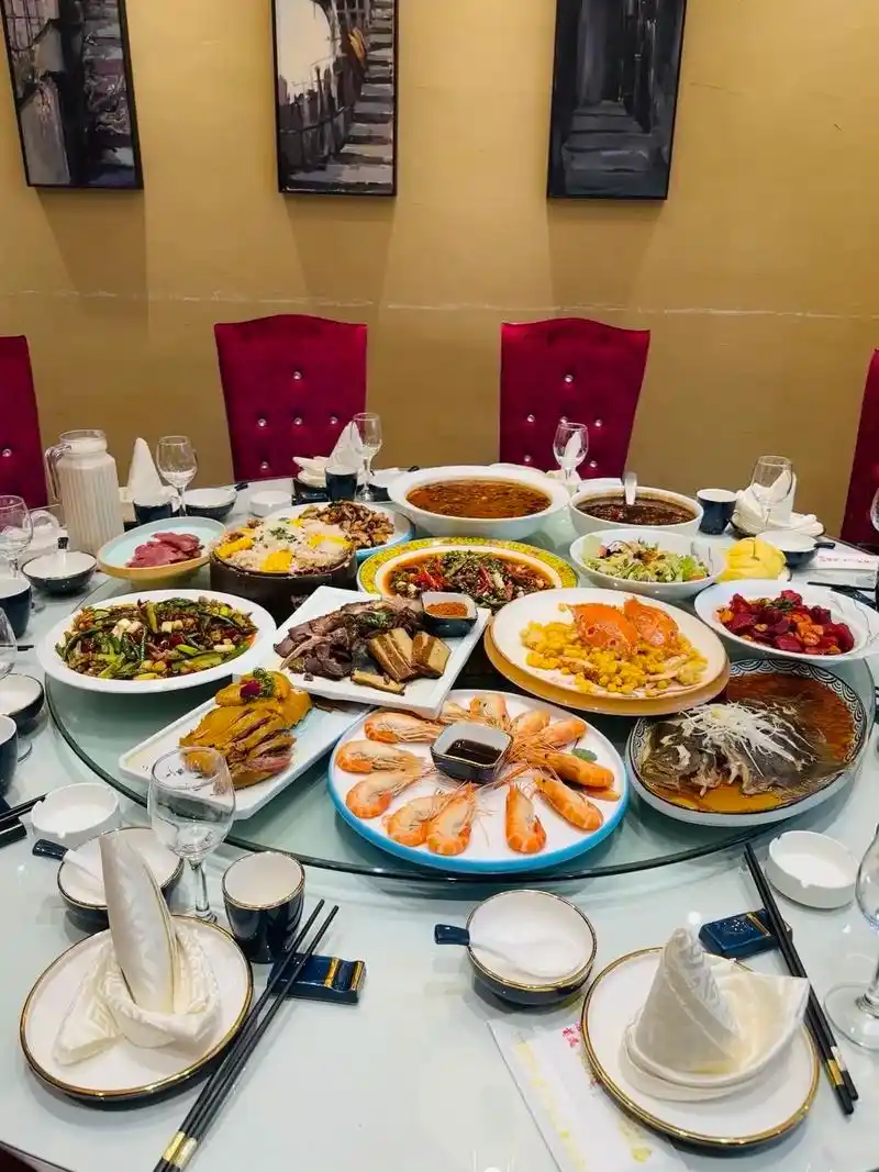 被家长能夸的家宴餐厅91.开了十几年的一家川菜馆,装 - 抖音