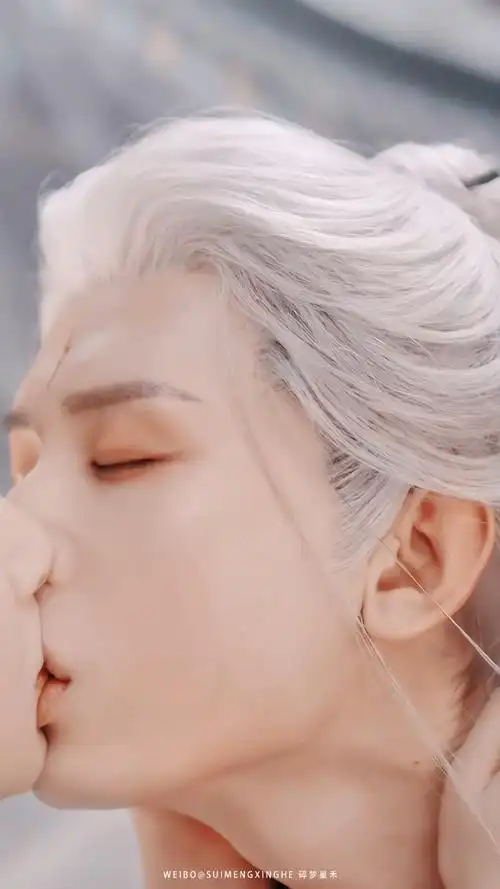 男演员白发造型