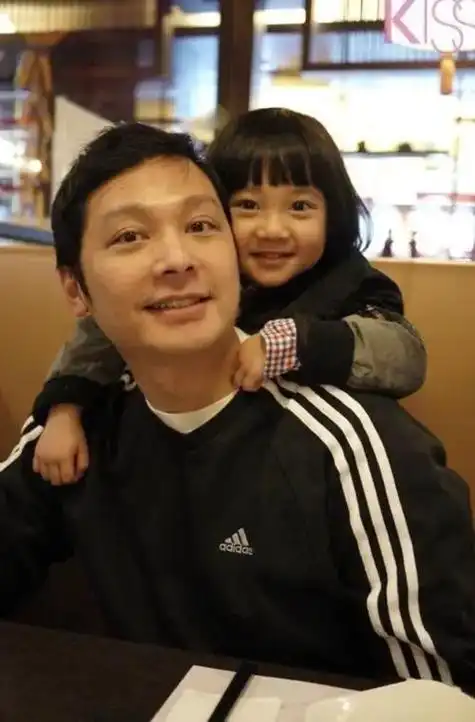 他童星出道,受张国荣提携,曾跟古天乐齐名,现在沦落到卖保险?