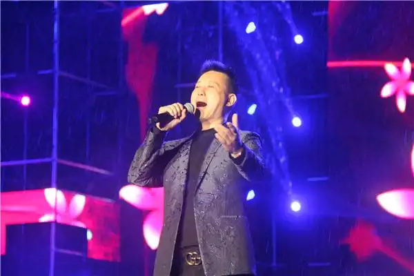 府谷首届海红果节暨金属镁产业高峰论坛开幕式圆满成功