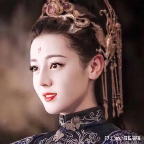 迪丽热巴有哪些适合当头像的照片?