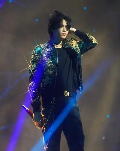 在此小编恭喜吴亦凡北京演唱会圆满成功,期待接下