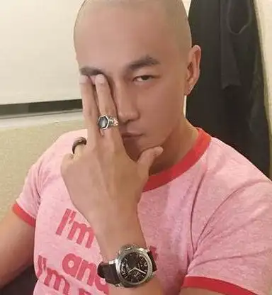 何润东被剃光头出演那年花开月正圆与孙俪隔12年再续前缘