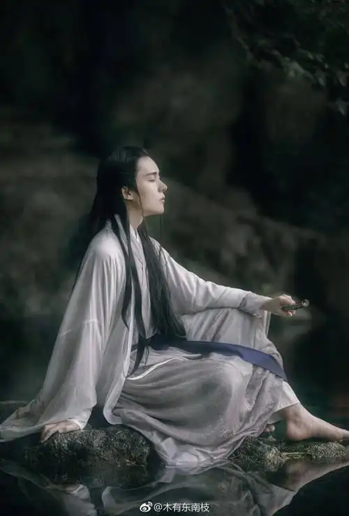 小果哥-从祺宝110转采于2020-07-27 10:33:27白衣少年1喜欢古风 男小