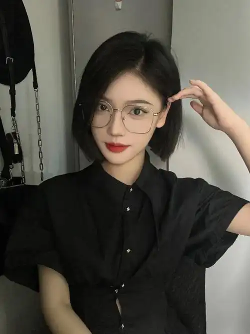 第一次戴眼镜诶 不知道好不好看97:帕莎眼镜