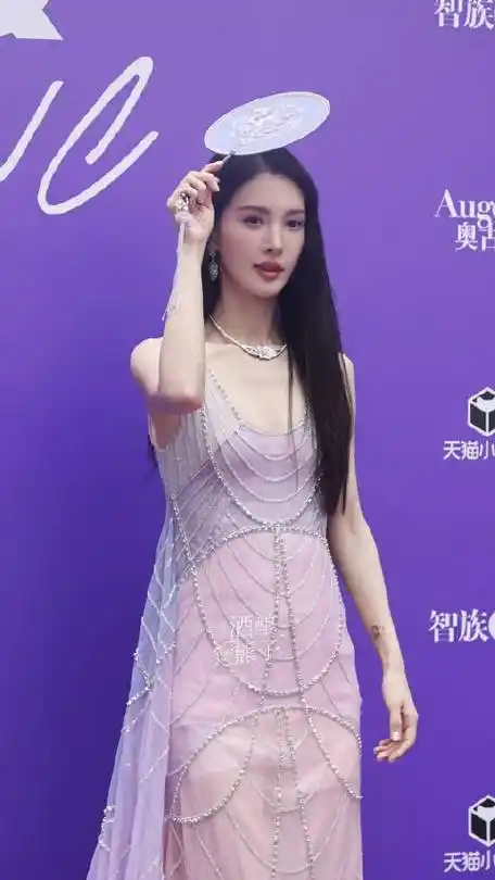 金晨#智族gq创意大赏#造型图释出.