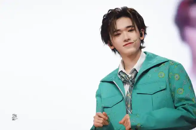 宋亚轩楼外楼演唱会##今日星拍放送