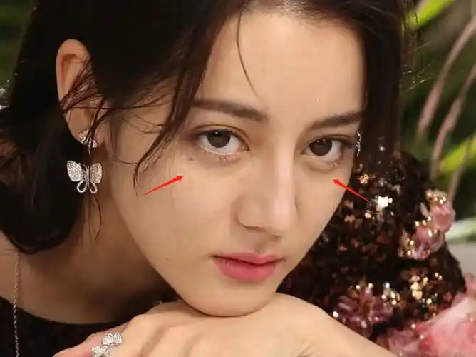 又一组热巴未修图曝光方形脸痘痘肌内娱颜值天花板滤镜粉碎