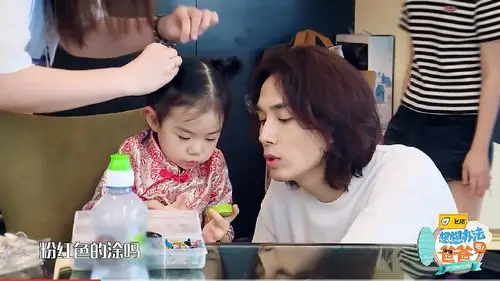 李承铉无限宠溺lucky网友果然是爸爸的心肝宝贝啊