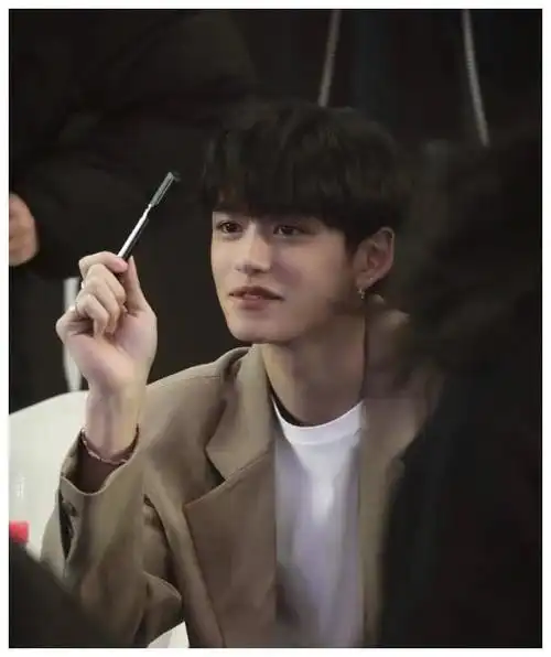 公司支持黄旭熙,出道计划风波揭秘!|真相|娱乐圈|综艺节目_网易订阅