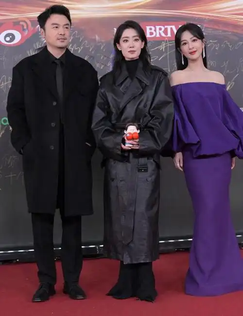 杨紫白鹿风情万种,娜扎严重翻车,杨幂成85花门面|模特|古力娜扎|白鹿