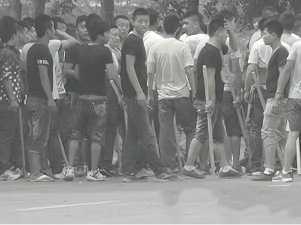 回顾浙江黑社会组织"国际帮":学生做了黑老大,娶妻后仍不踏实_腾讯