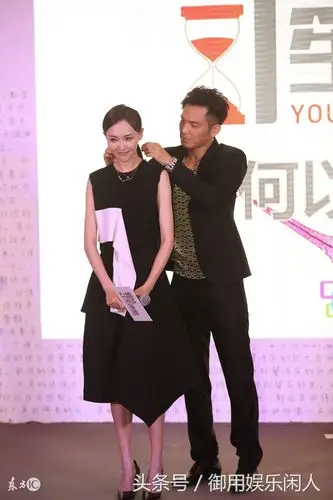 钟汉良 唐嫣同框亮相活动被拍,网友:两人这样看着顺眼多了!