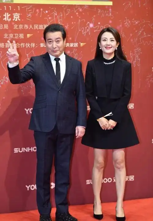 飞天奖看点多,女星红毯较劲,热依扎获奖孙俪落泪,于和伟太可惜