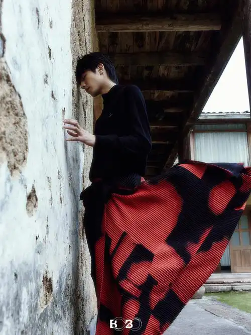 宋威龙丨黑骑士穿搭宋上无限能量