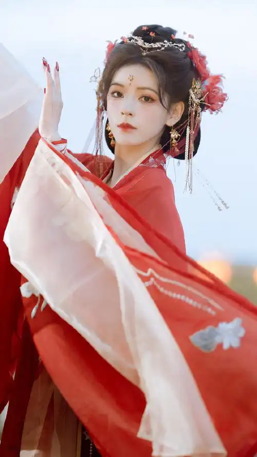 张予曦红衣古装美到我失语