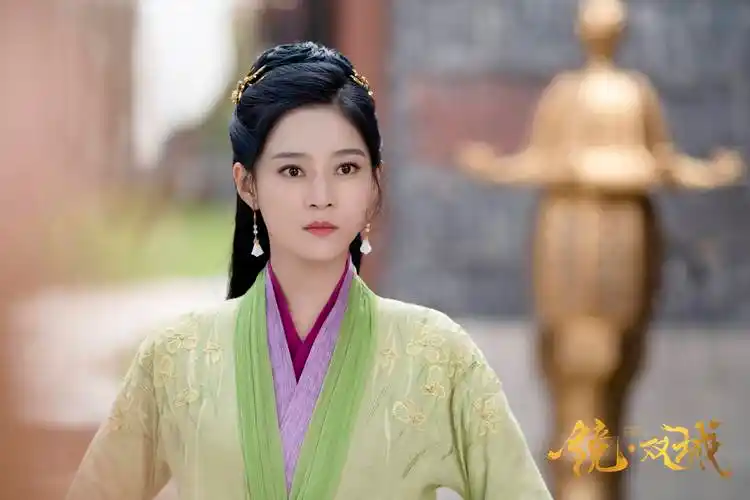 王媛可专访演员的人生如此精彩又波澜壮阔