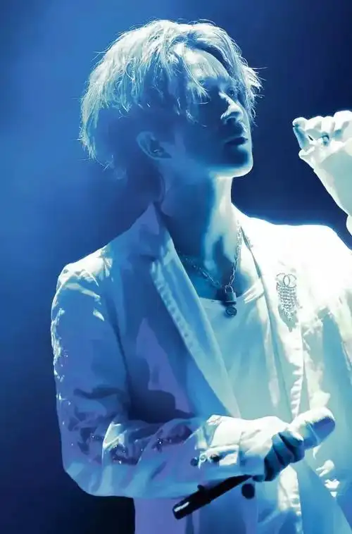 薛之谦生而为人请务必善良