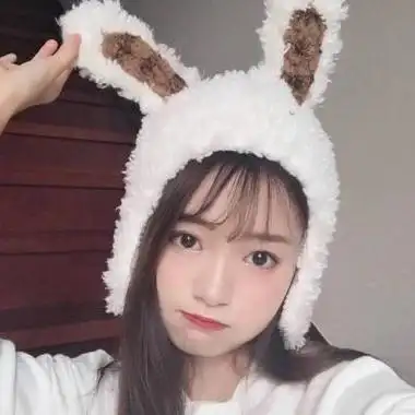 头像女生嘟嘴萌妹子