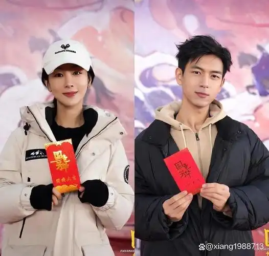 杨紫和李现二搭新剧,刚出现代拍被抓事件,同一天捧脸路透火了