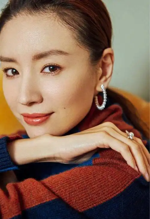 中国姑娘的整鼻模板董洁的鼻子好看在哪