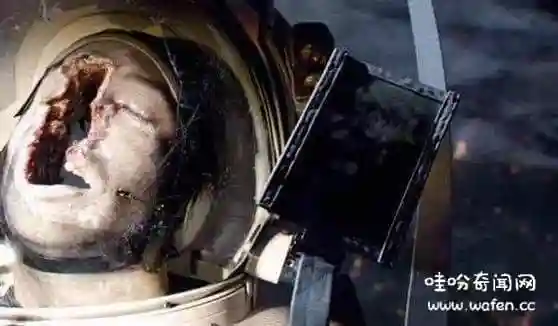 人死在太空会腐烂吗,可能会冻结成木乃伊/也可能比地球腐烂更快