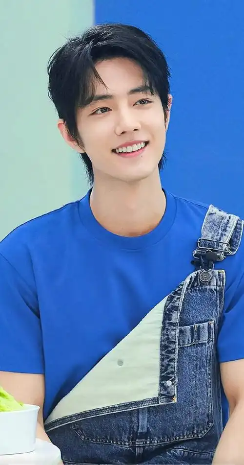 好清爽好治愈的蓝朋友#蓝色治愈系#肖战rio锐澳鸡尾酒全球品 - 抖音