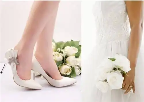 白婚纱配什么颜色的鞋1,白色婚纱配白鞋子对于白色的婚纱,选择一双