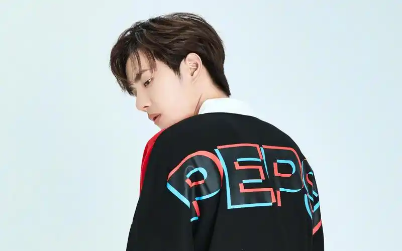 王一博帅气写真,高清图片,电脑桌面-壁纸族