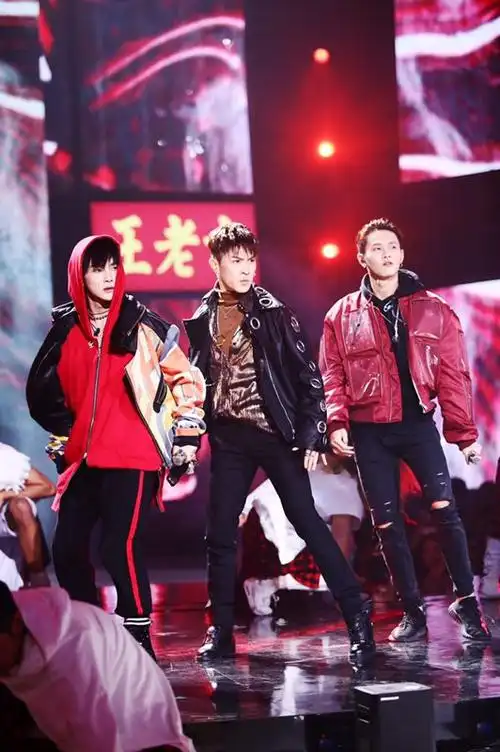 明日之子马伯骞终开唱获黄金唱片解析内心