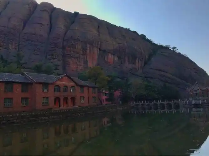 其它 龟峰风景区 写美篇龟峰景区是一个典型的丹霞地貌,因景区内有无