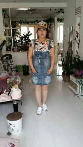 这张也是胖时进行瘦吧减肥过程中开始渐瘦中的自己.还是傻傻的呢