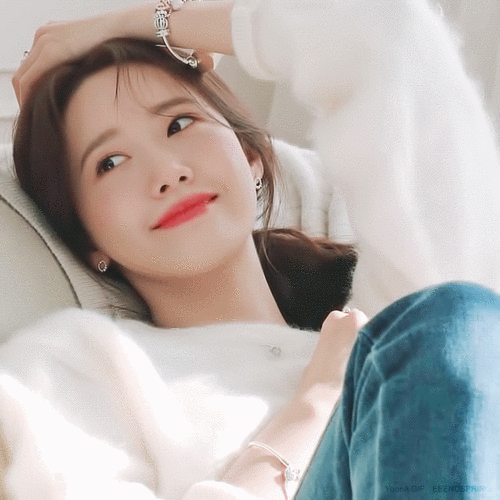 林允儿 动图 cr.eeendspring