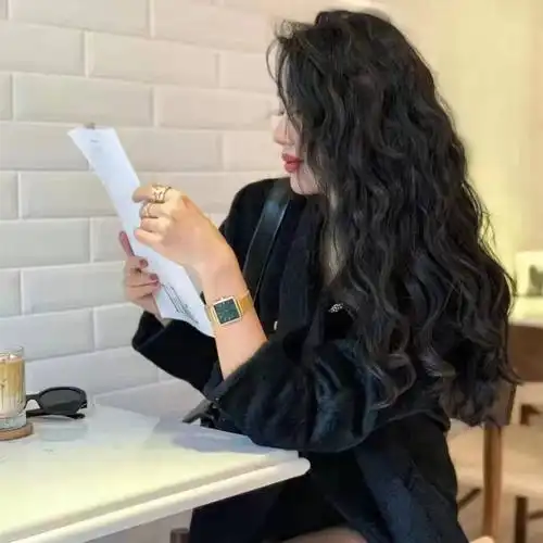 今年流行"复古风"烫发,分享几款时髦又洋气的卷发,谁烫都高级