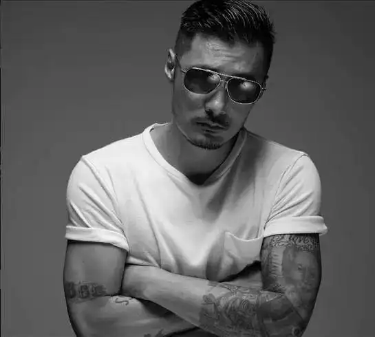 纹身油头雅酷风,余文乐简直是行走的荷尔蒙!