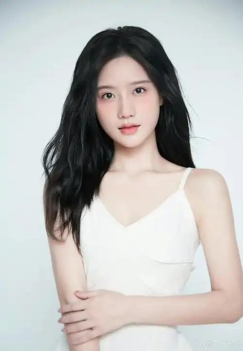 陈意涵纯欲风居家写真清纯动人这样的女孩你喜欢吗