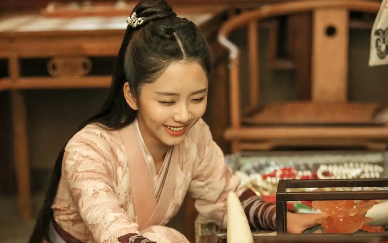 谭松韵《锦衣之下》剧照图片壁纸