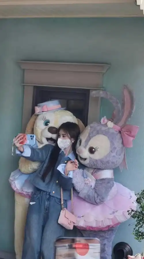 星黛露薅鞠婧祎头发