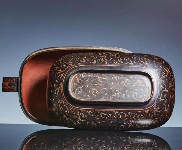 汉代漆描云气纹盖盒