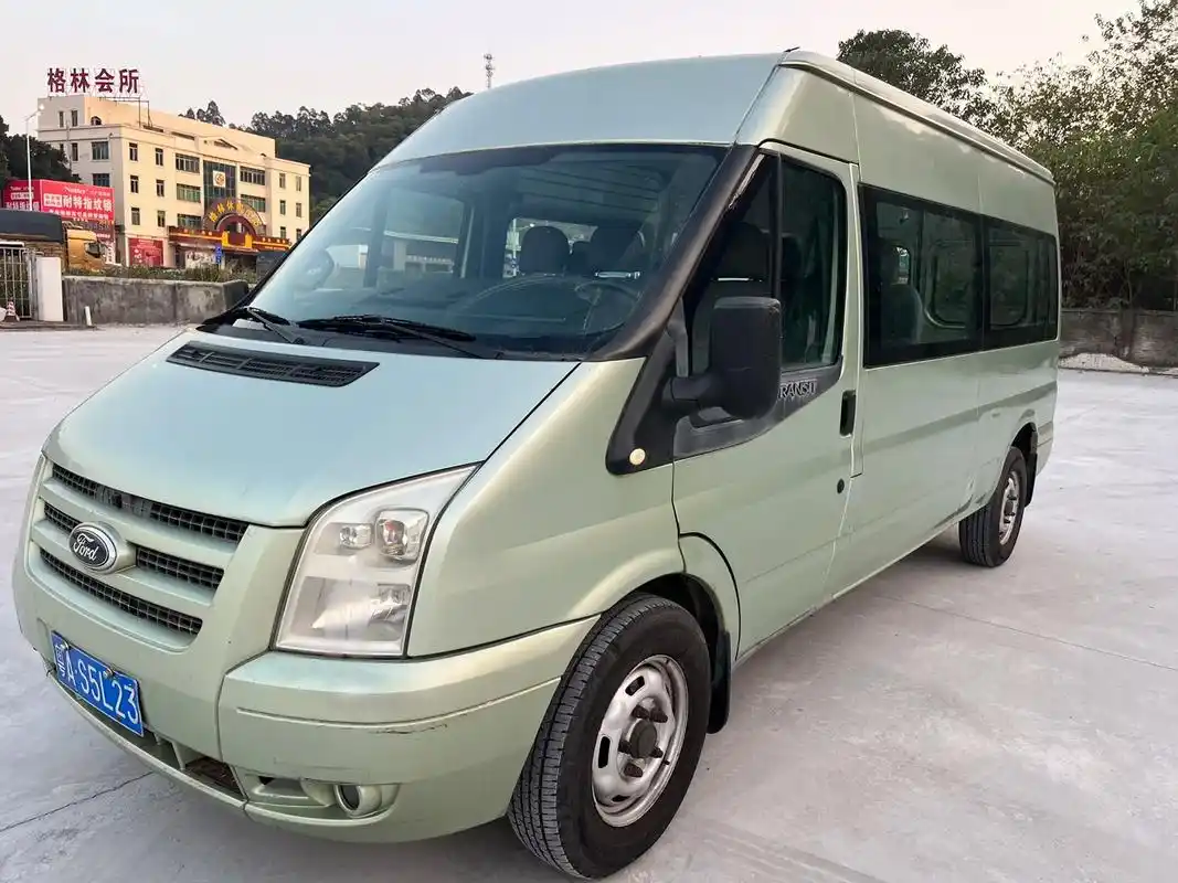 最新到店:#柴油车 #车况极品 #面包车 #福特全顺 #每天 - 抖音