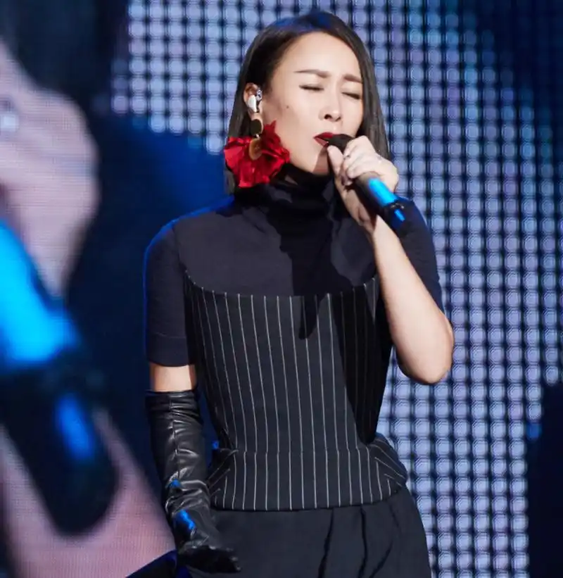 那英被渣男背叛!同居十年生下儿子就劈腿!好在枯木逢春!