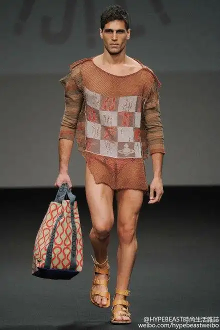 气息的毛绒玩具印花 legging 裤,都一一挑战着视觉极男模勃图男模